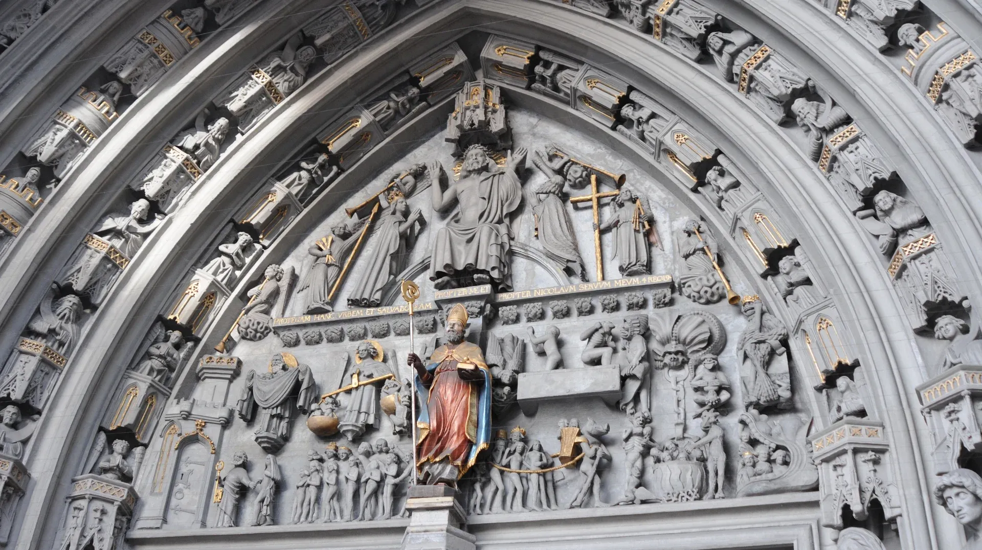 Le portail du jugement dernier de la cathédrale Saint Nicolas de Fribourg